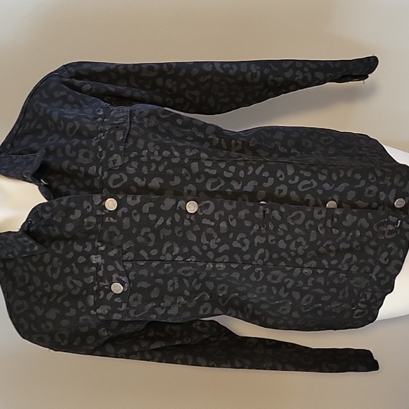 NWT Black Denim Jacket With Leopard Print - Picture 2 of 7
